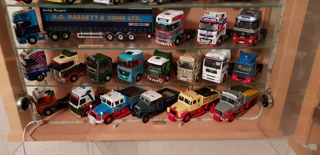 corgi 1.50 scale trucks